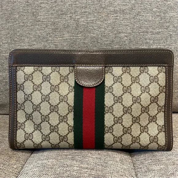 GUCCI Clutch - Picture 14 of 15